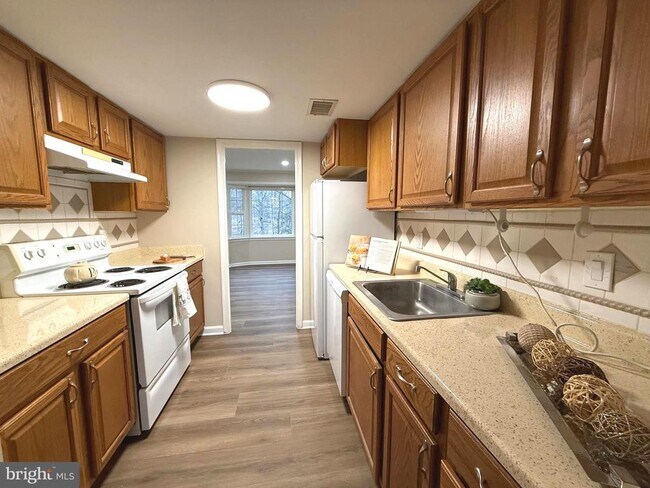 Building Photo - 11382 Cromwell Ct