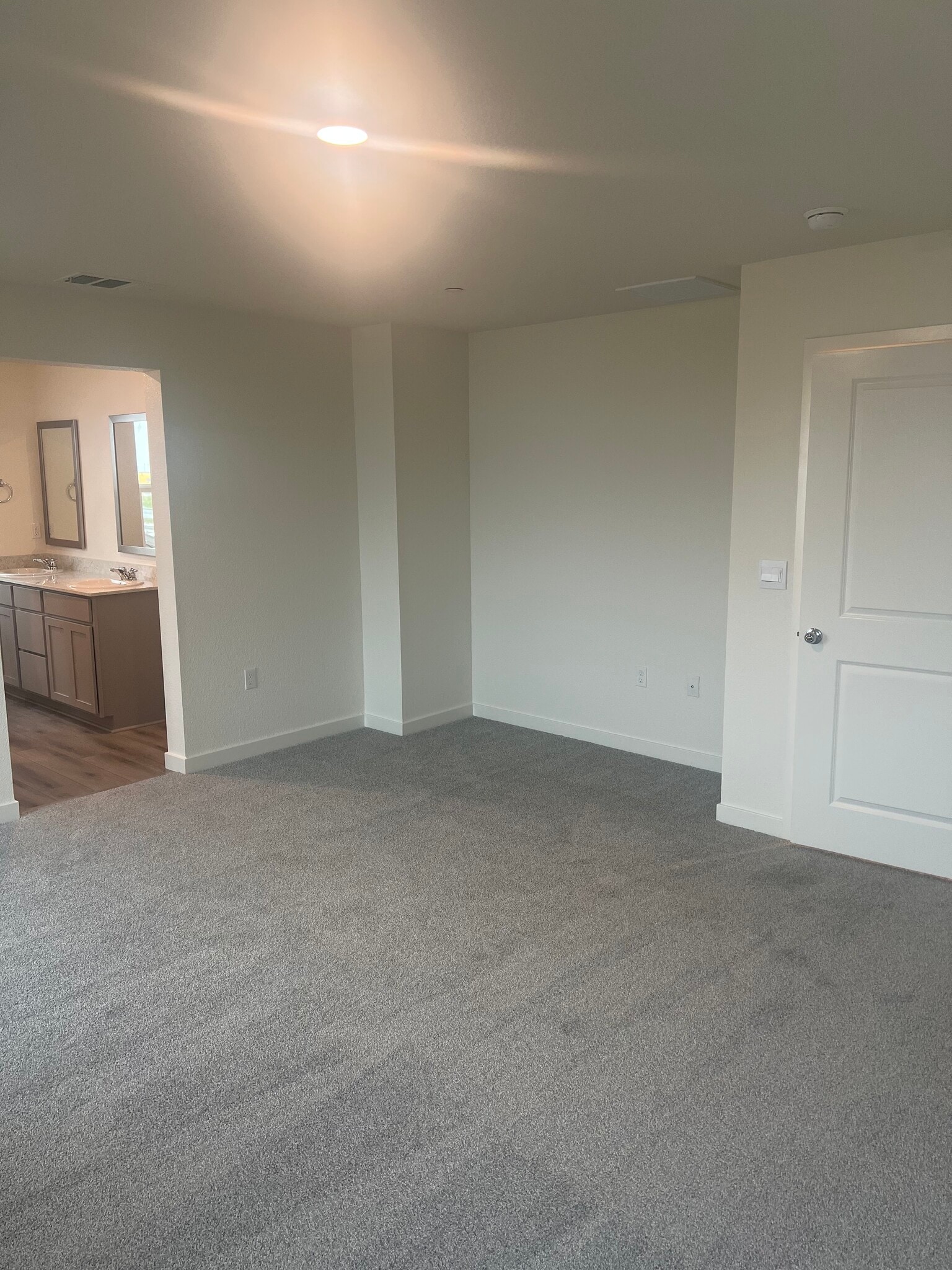 Building Photo - 8081 Trapper Ranch Rd
