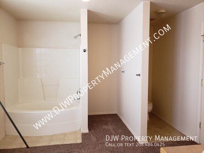 Building Photo - 9706 W Shelterwood Dr