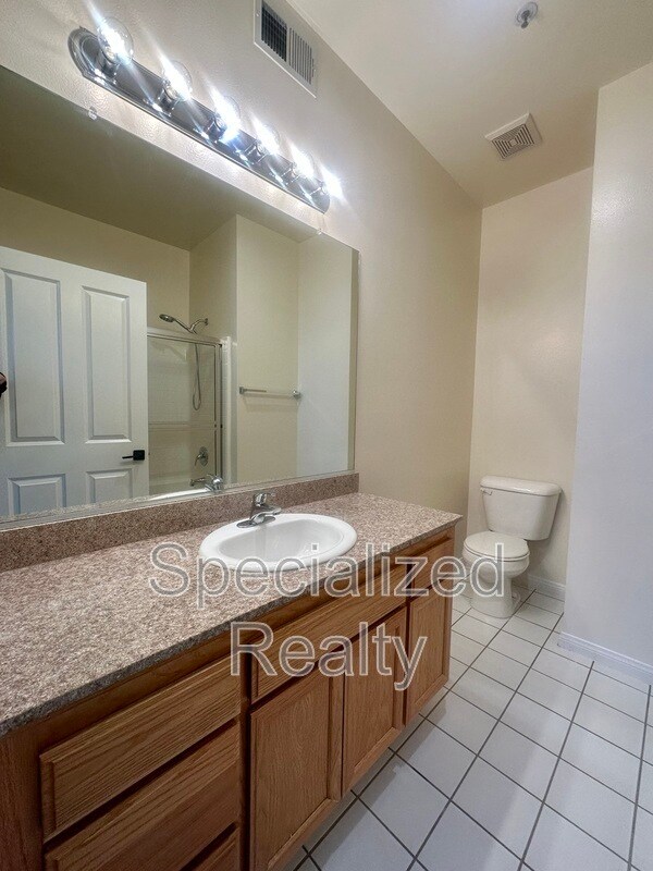 Building Photo - 5716 Whitsett Ave