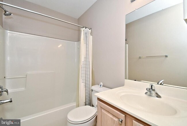 Building Photo - 1055 Balley Dr