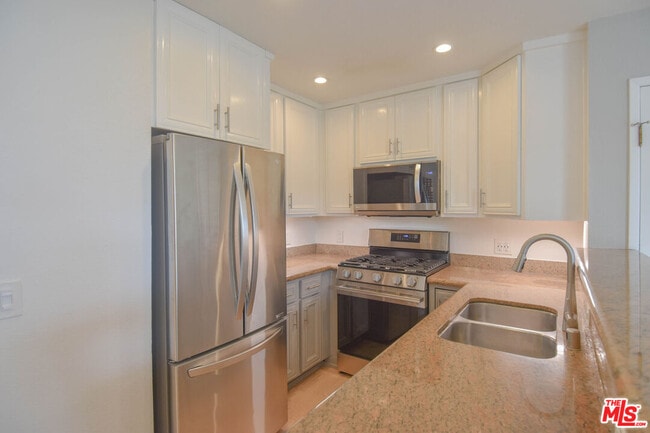 Building Photo - 12530 Venice Blvd.