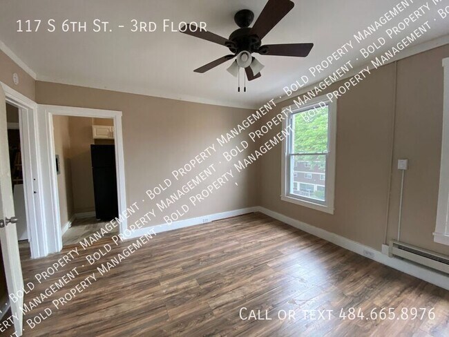 Building Photo - 117 S 6th St