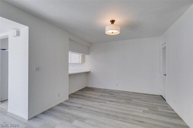 Building Photo - 3452 Pino Cir