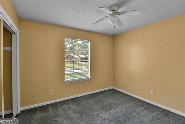 Building Photo - 8941 Ashwood Dr