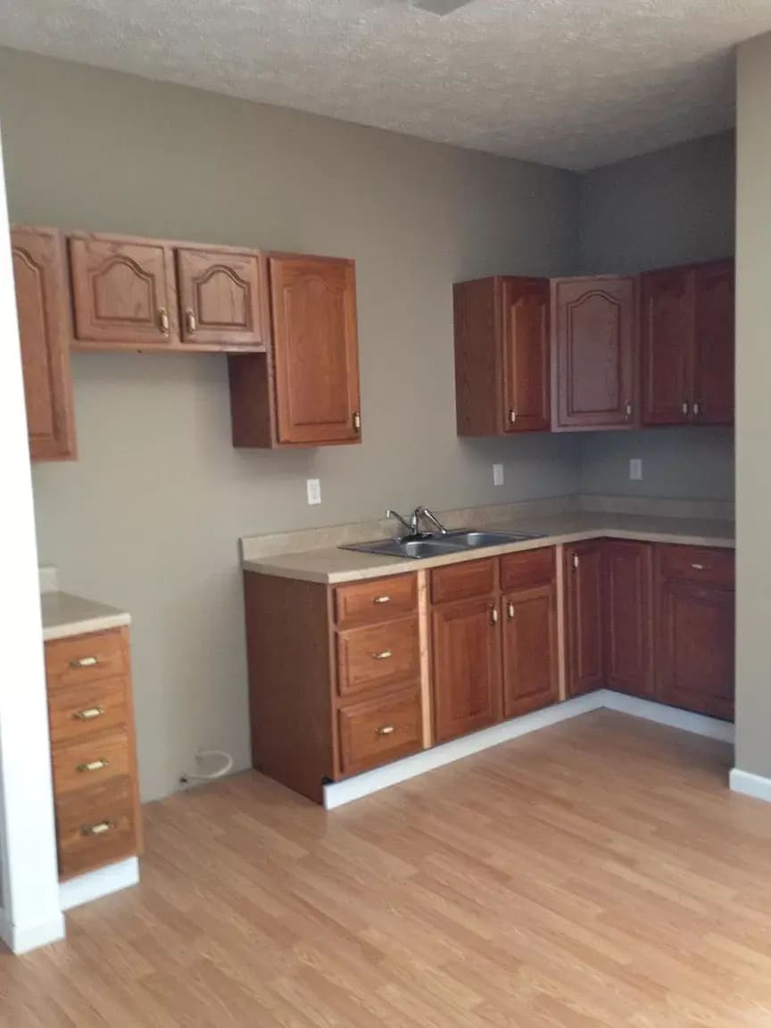 Building Photo - 129 Manhattan St