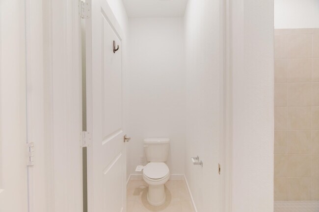 Building Photo - 8618 Via Mar Rosso