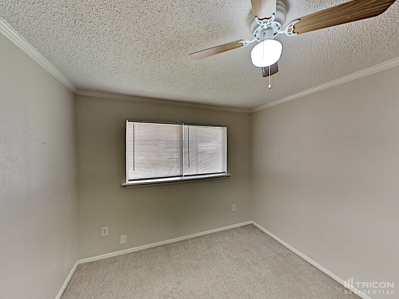 Building Photo - 4628 Moss Rose Dr