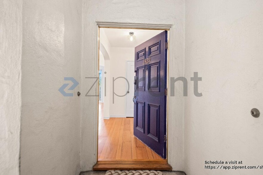 Building Photo - 2429 Ivy Dr