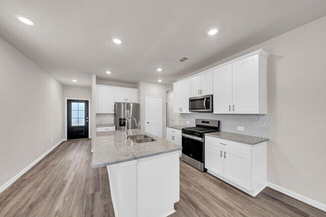 Building Photo - 417 Martell Rd
