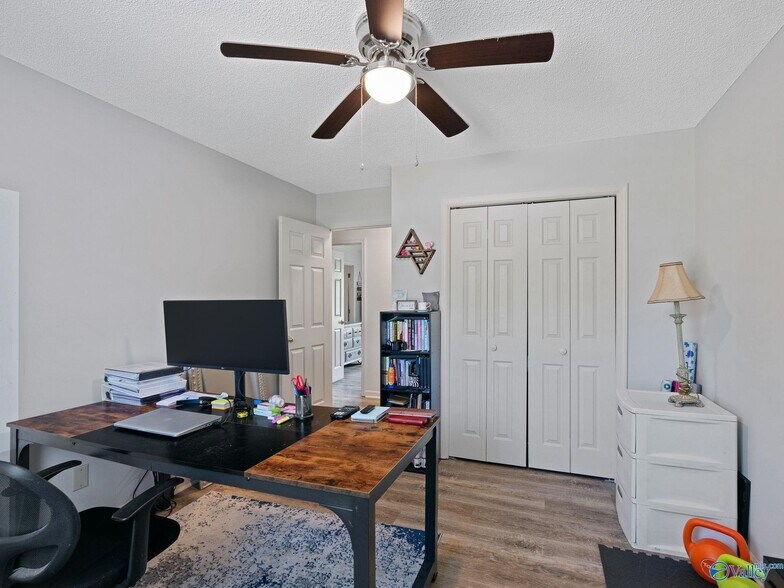 Building Photo - 105 Whisperbrook Cir