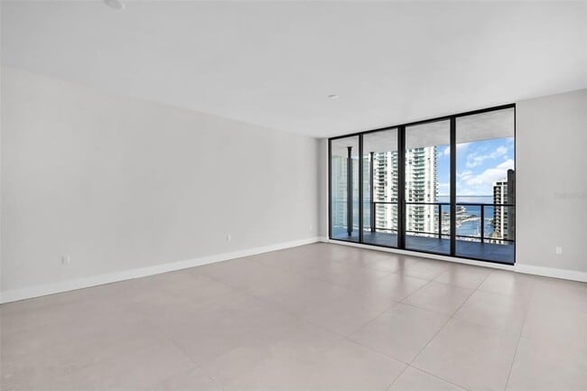 Building Photo - 275 1st Ave S