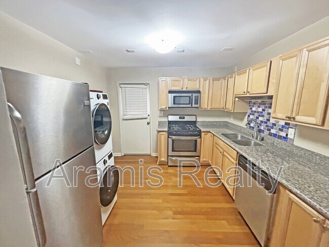 Building Photo - 1355 Euclid Ave NE