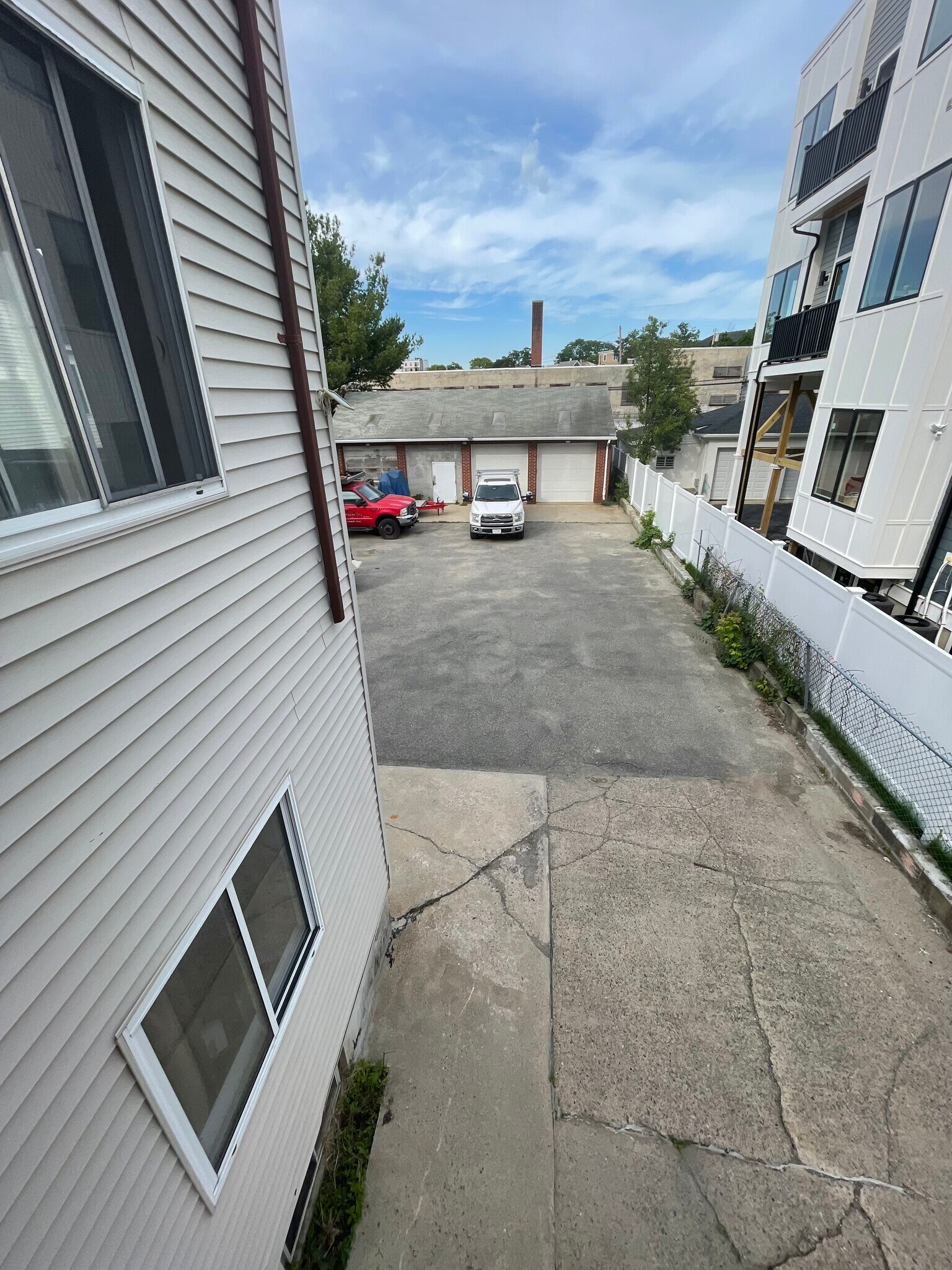 Building Photo - 30 Murdock St