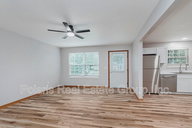 Building Photo - 1807 Cherry St