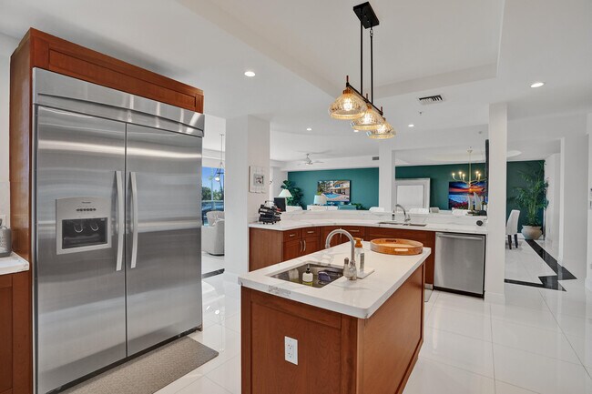 Building Photo - 516 Hendricks Isle