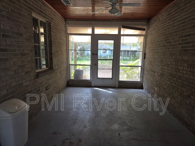 Building Photo - 1414 Glengarry Rd