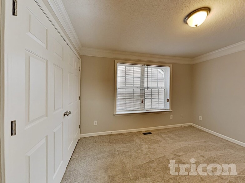 Building Photo - 130 Nowell Dr