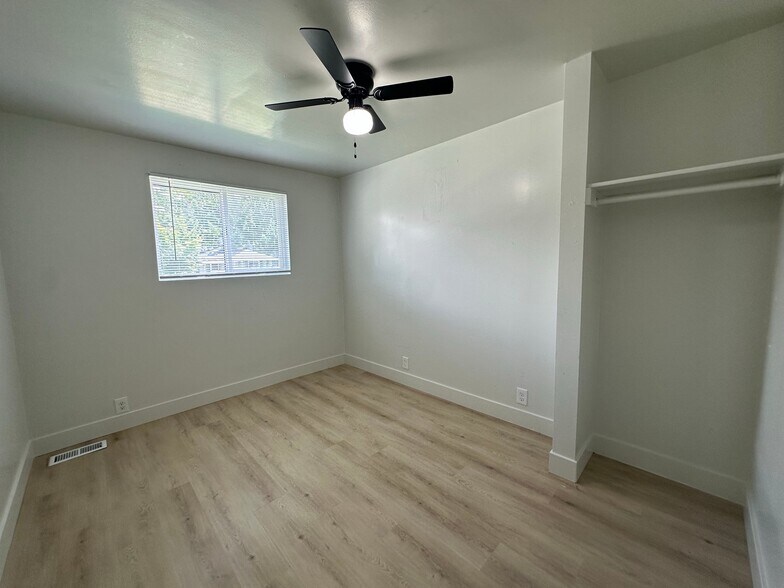 Building Photo - 1340 S 200 E