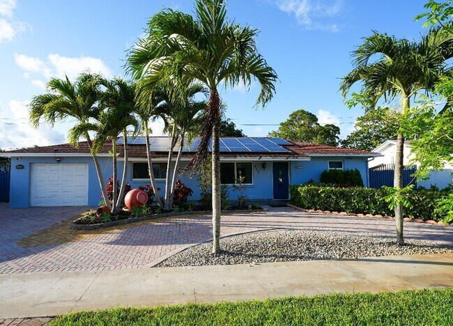 Building Photo - 448 Alemeda Dr