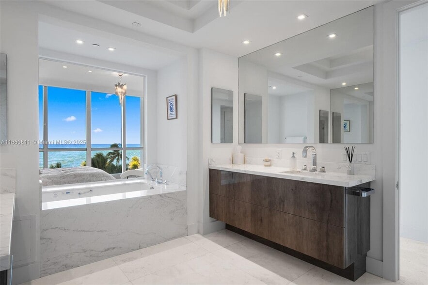 Building Photo - 10295 Collins Ave