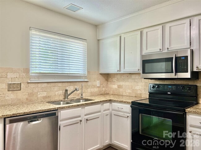 Building Photo - 2901 Heathstead Place