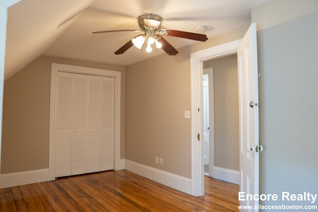 Building Photo - 7 Parker Hill Ave