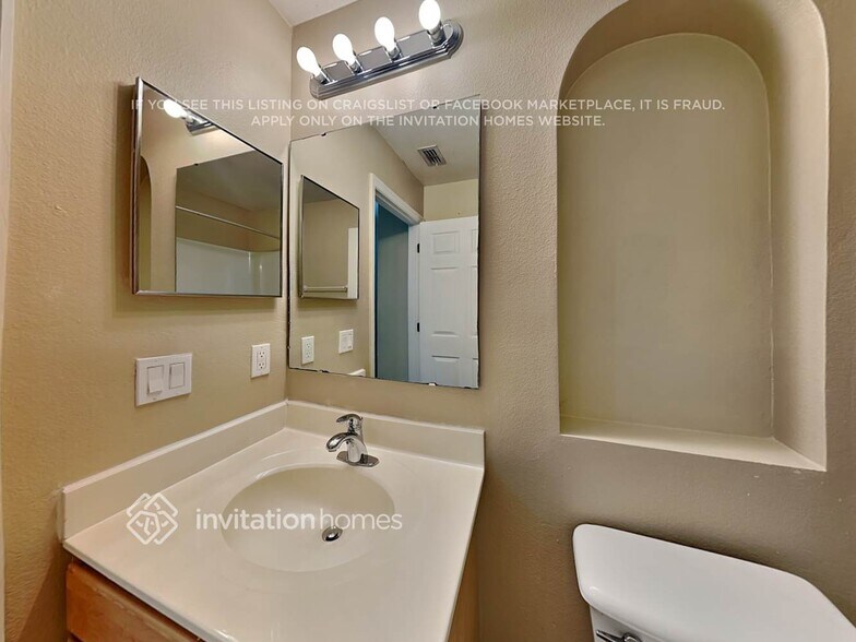 Building Photo - 5274 Laval Dr