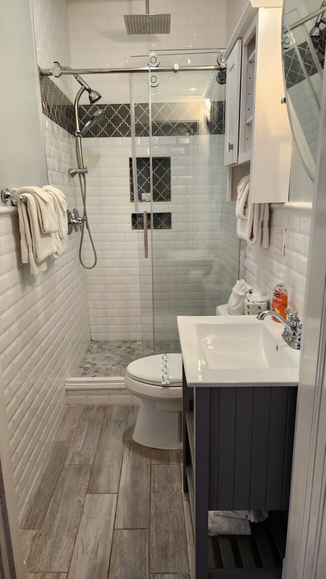 Building Photo - 2897 Sydney St