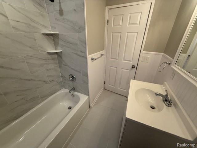 Building Photo - 25616 Miracle Dr