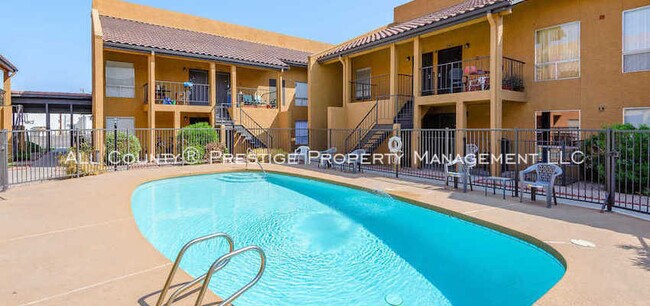 Building Photo - 1831 W Mulberry Dr