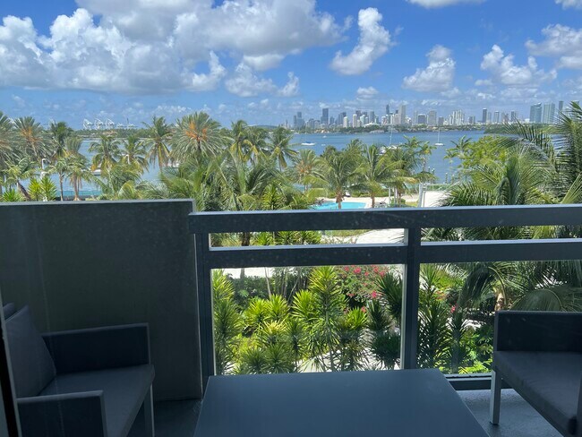 Porch - 1500 Bay Rd