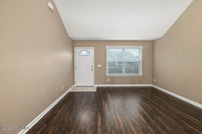 Building Photo - 213 Joshua Cir