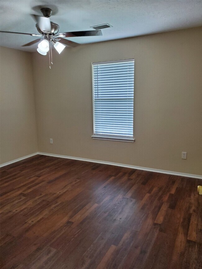 Building Photo - 16315 Lynn Crest Ct