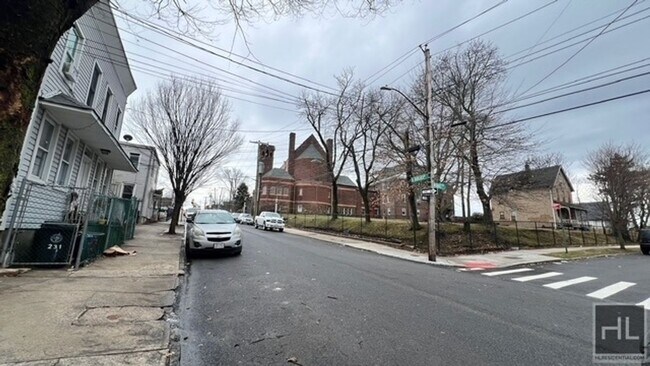 Building Photo - NORTH BURGHER AVENUE