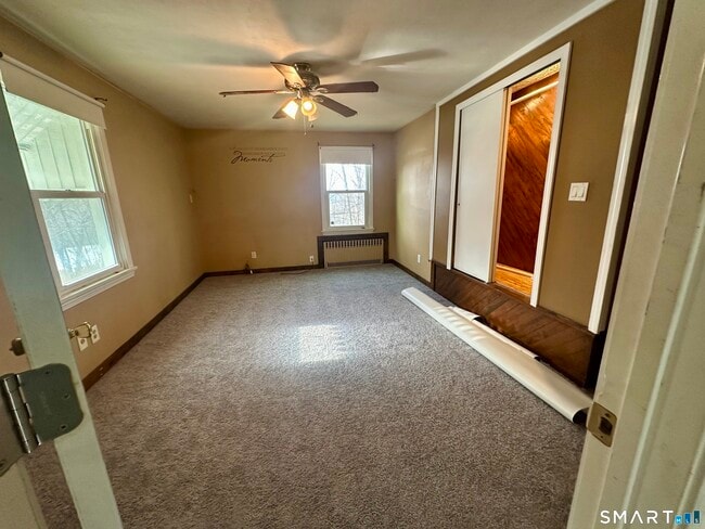 Building Photo - 448 Tudor St