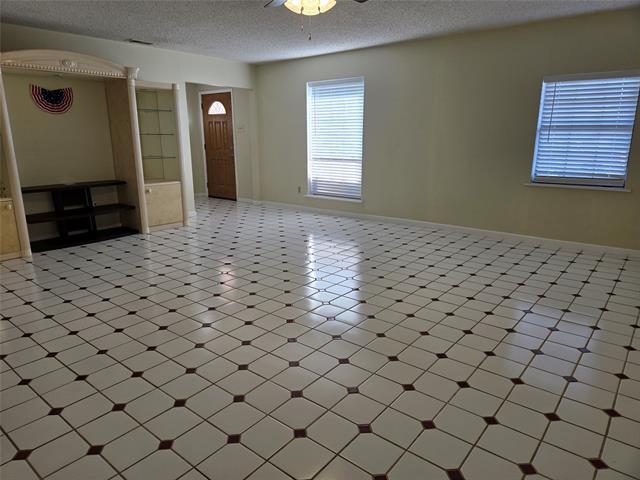 Building Photo - 4305 Hanover Dr