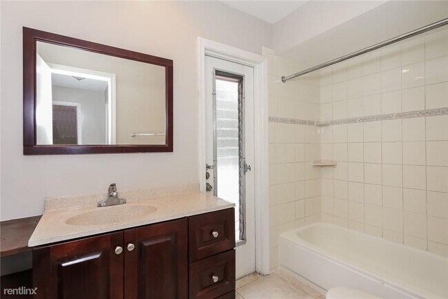 Building Photo - 3 br, 2 bath House - 11799 NW 26th St