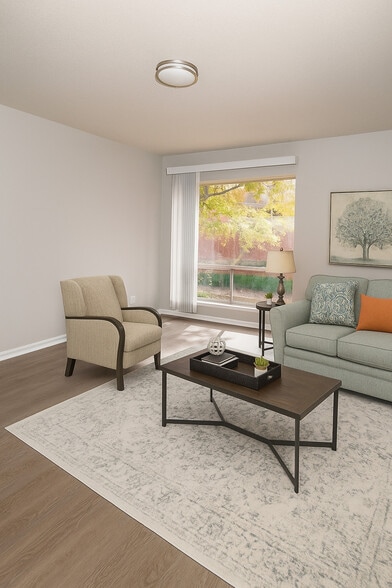 Primary Photo - Rosewood Apartments