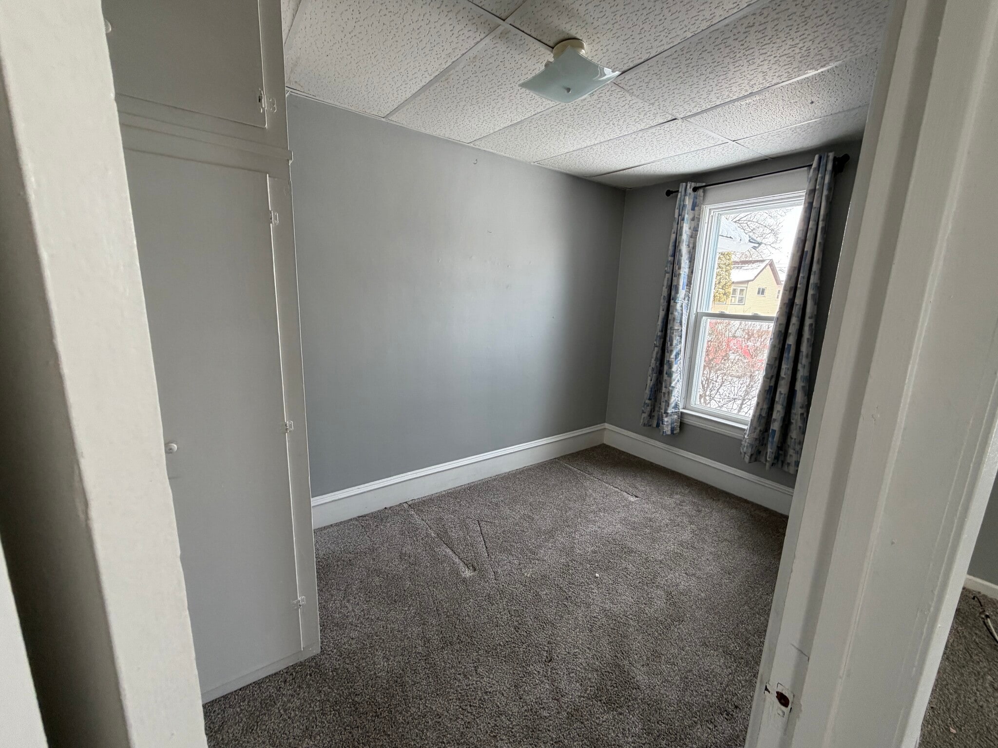 Building Photo - 104 N Grove St