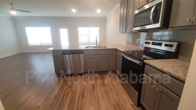 Building Photo - 7203 Chatfield Wy NW