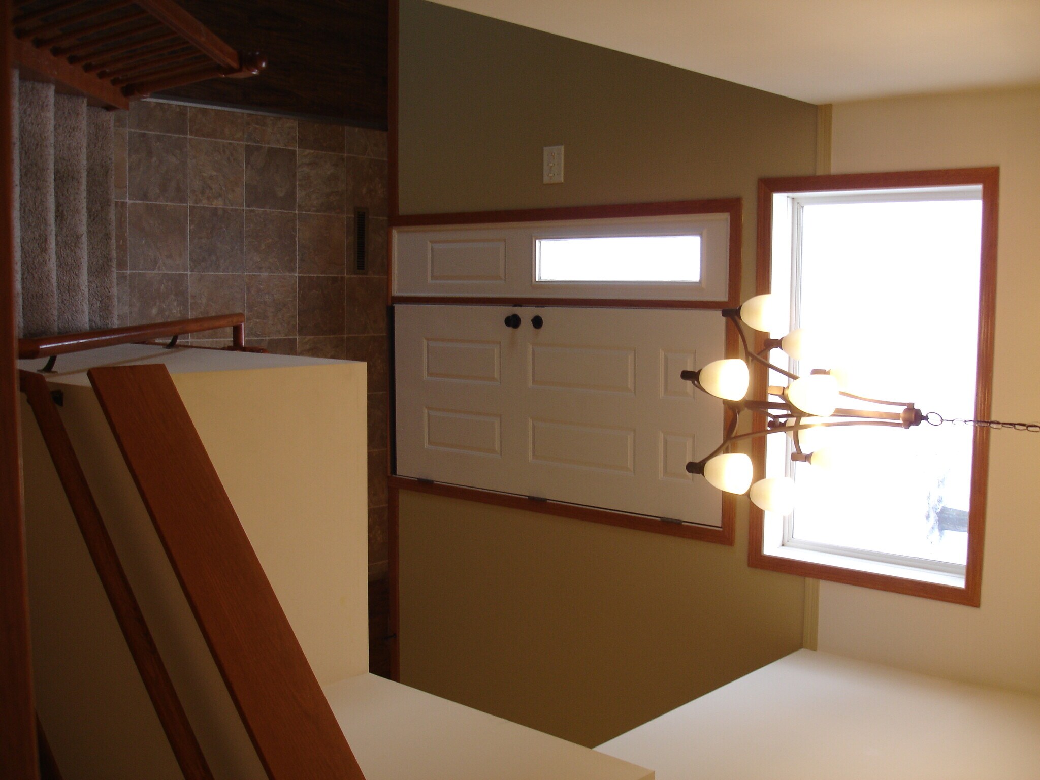 Building Photo - 633 Kingfisher Ln