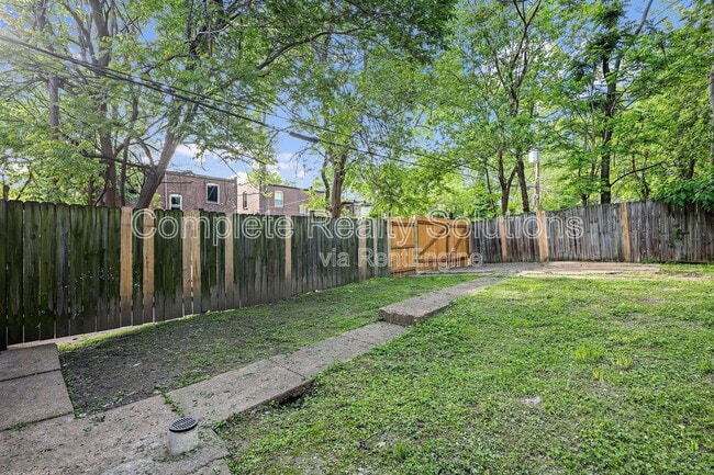 Building Photo - 3011 Miami St