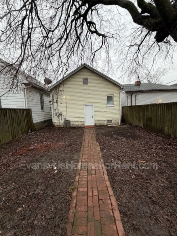 Building Photo - 215 W Louisiana St