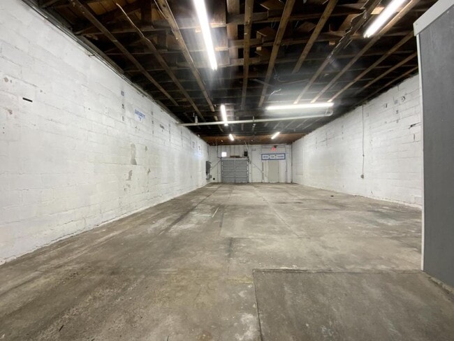 Building Photo - 61 E Main St