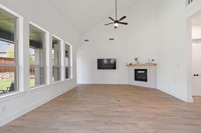 Building Photo - 7424 Lilypad Ln