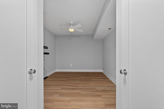 Building Photo - 1350 Nicholson St NW