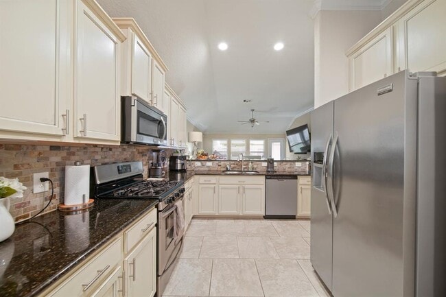 Building Photo - 20746 Redbud Rain Dr