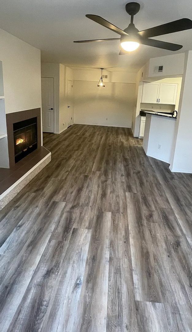 Building Photo - 2 Bed, 2 bath in Quiet Community. New HVAC, New Flooring. Community pool and clubhouse access. MO...