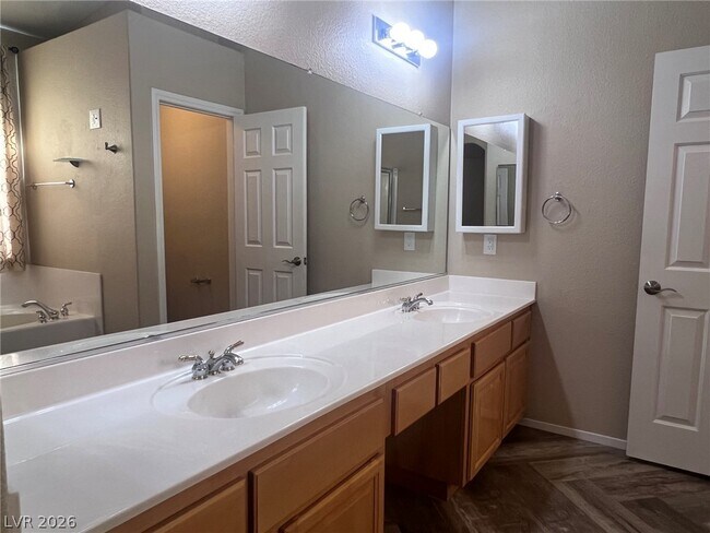 Building Photo - 2489 Sedona Cedar Ave